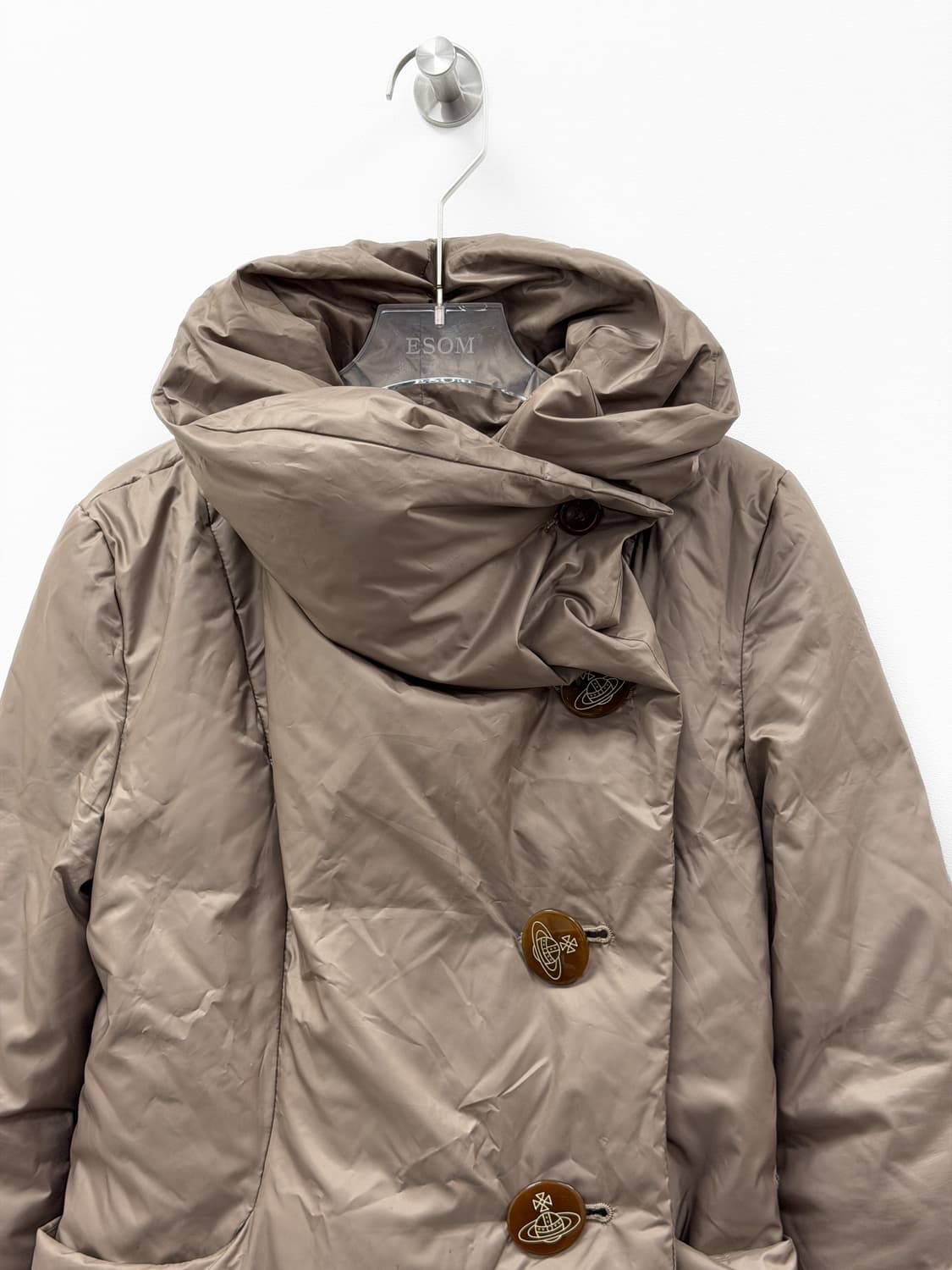 비비안 웨스트우드 레드라벨 하이넥 패딩 코트 상품이미지2