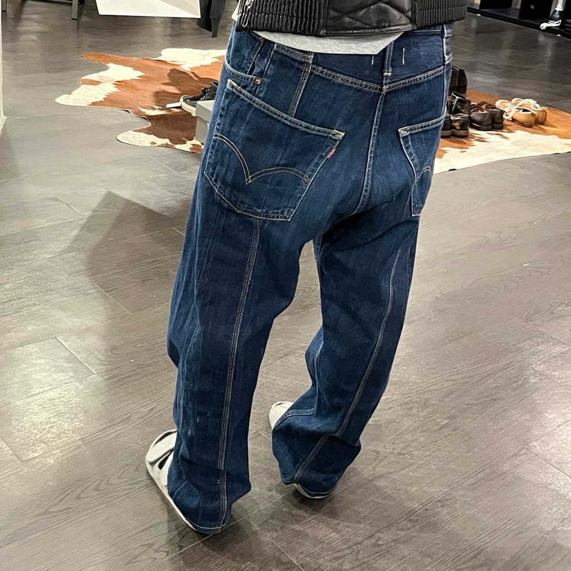 준야와타나베 맨 패널 디테일 데님팬츠 상품이미지4