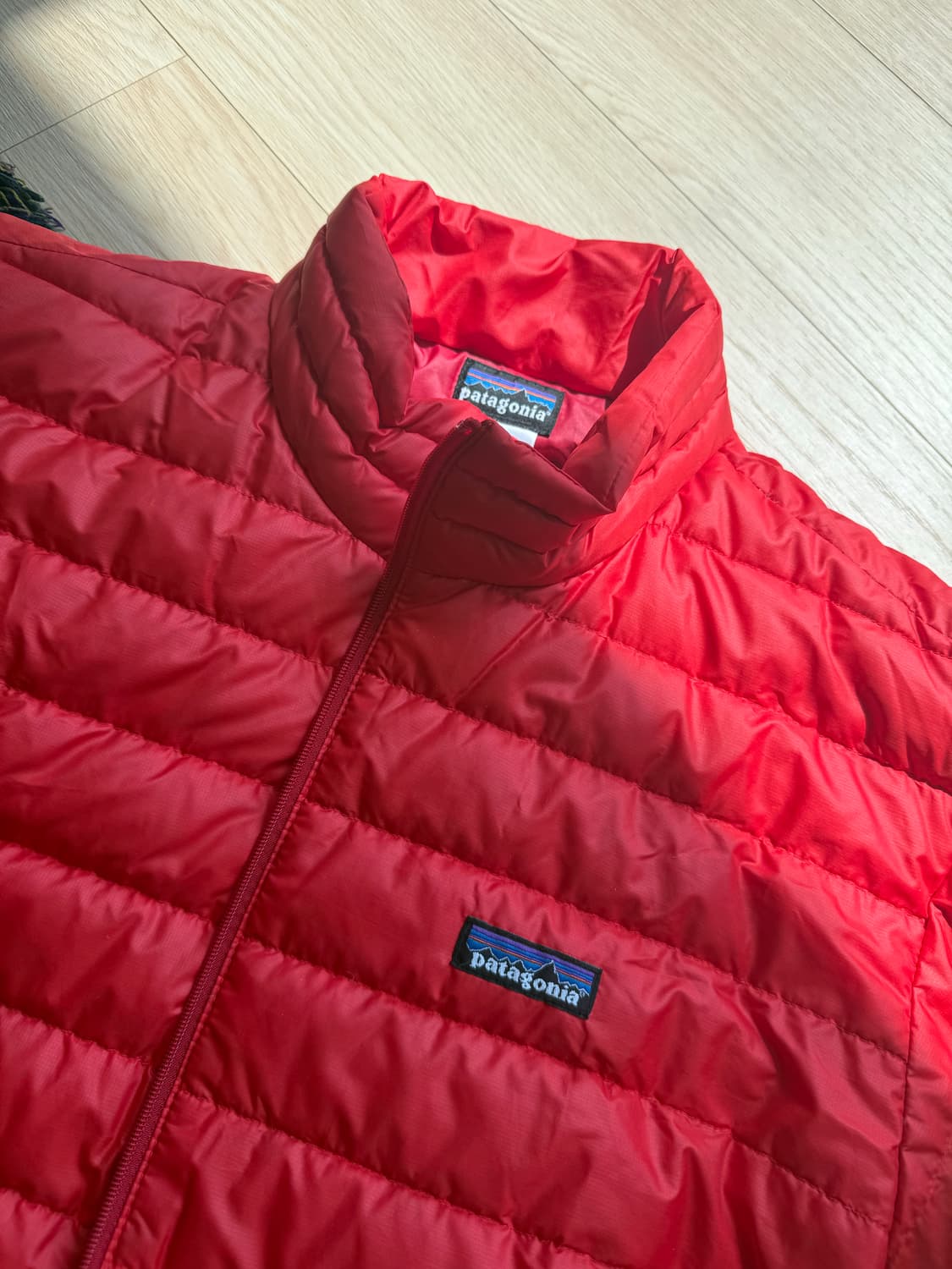 [M] 파타고니아 빈티지 경량패딩 레드 상품이미지2