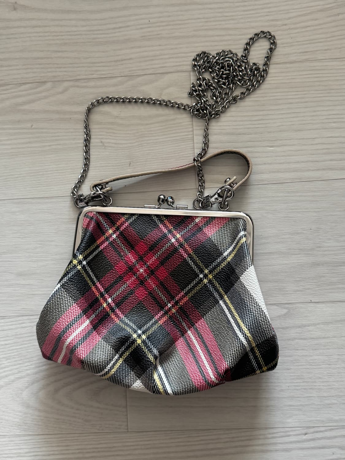 비비안웨스트우드 핑크 타탄체크 체인크로스 상품이미지4