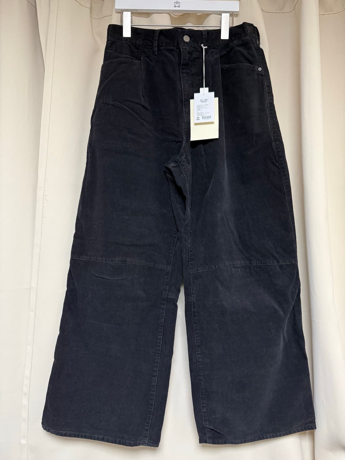 폴리테루 1 턱 고시마 팬츠 코듀로이 블리치드 블랙 3 팝니다 상품이미지1