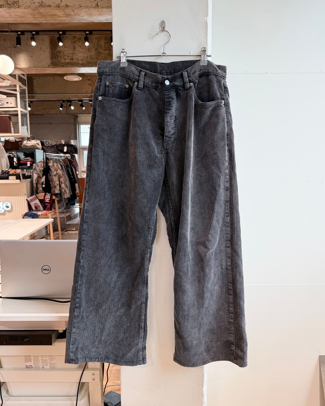 호프 그레이블랙 코듀로이 와이드 팬츠  상품이미지2