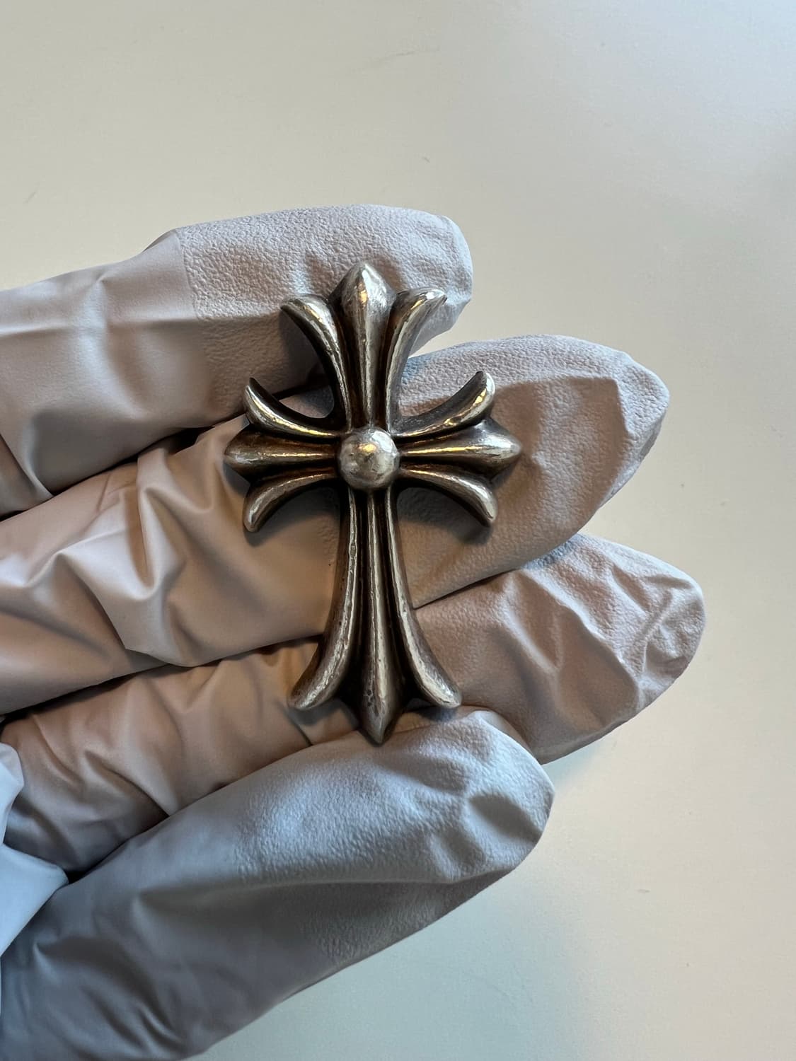 크롬하츠 스몰 크로스 펜던트 상품이미지1