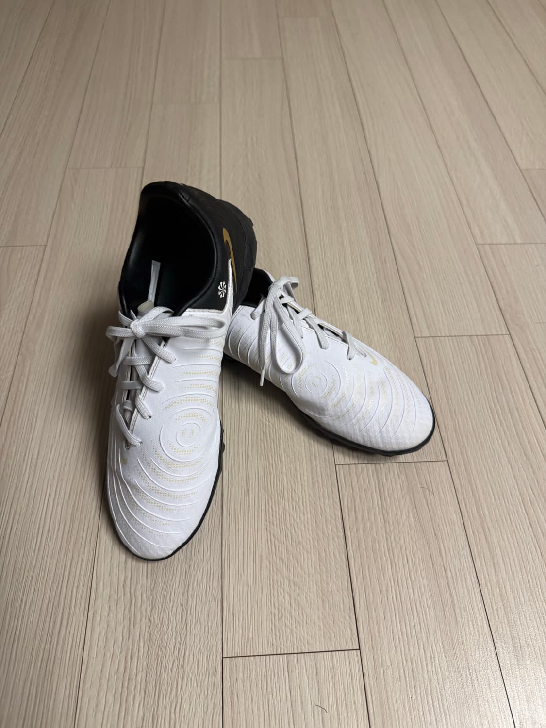 나이키 풋살화 260 | 나이키 팬텀 루나 2 아카데미 TF 화이트 상품이미지6