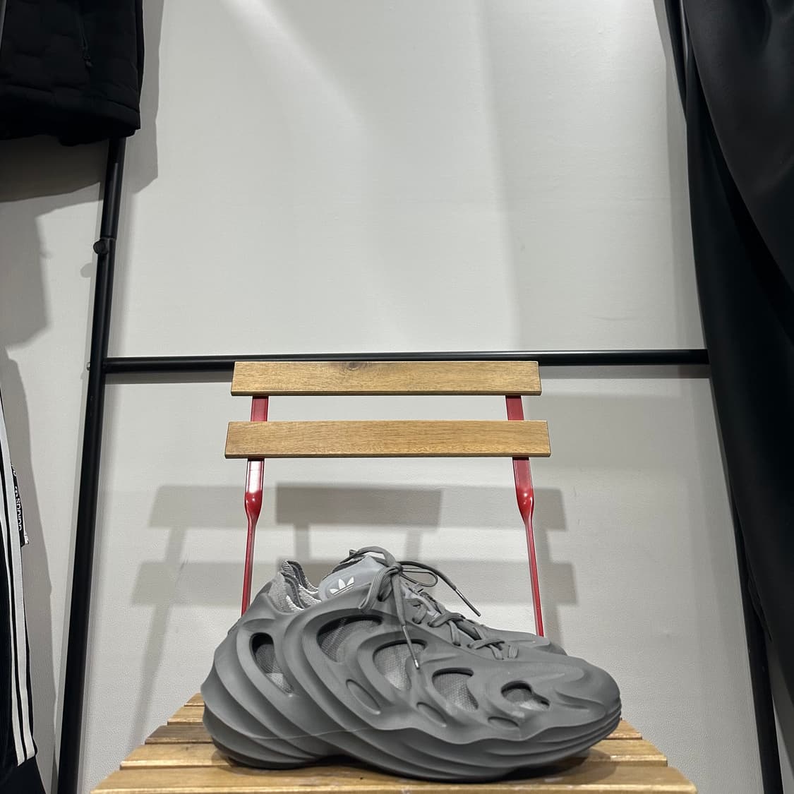 270) 아디다스 운동화 남성 남자 신발 아디폼 Q 그레이 상품이미지1