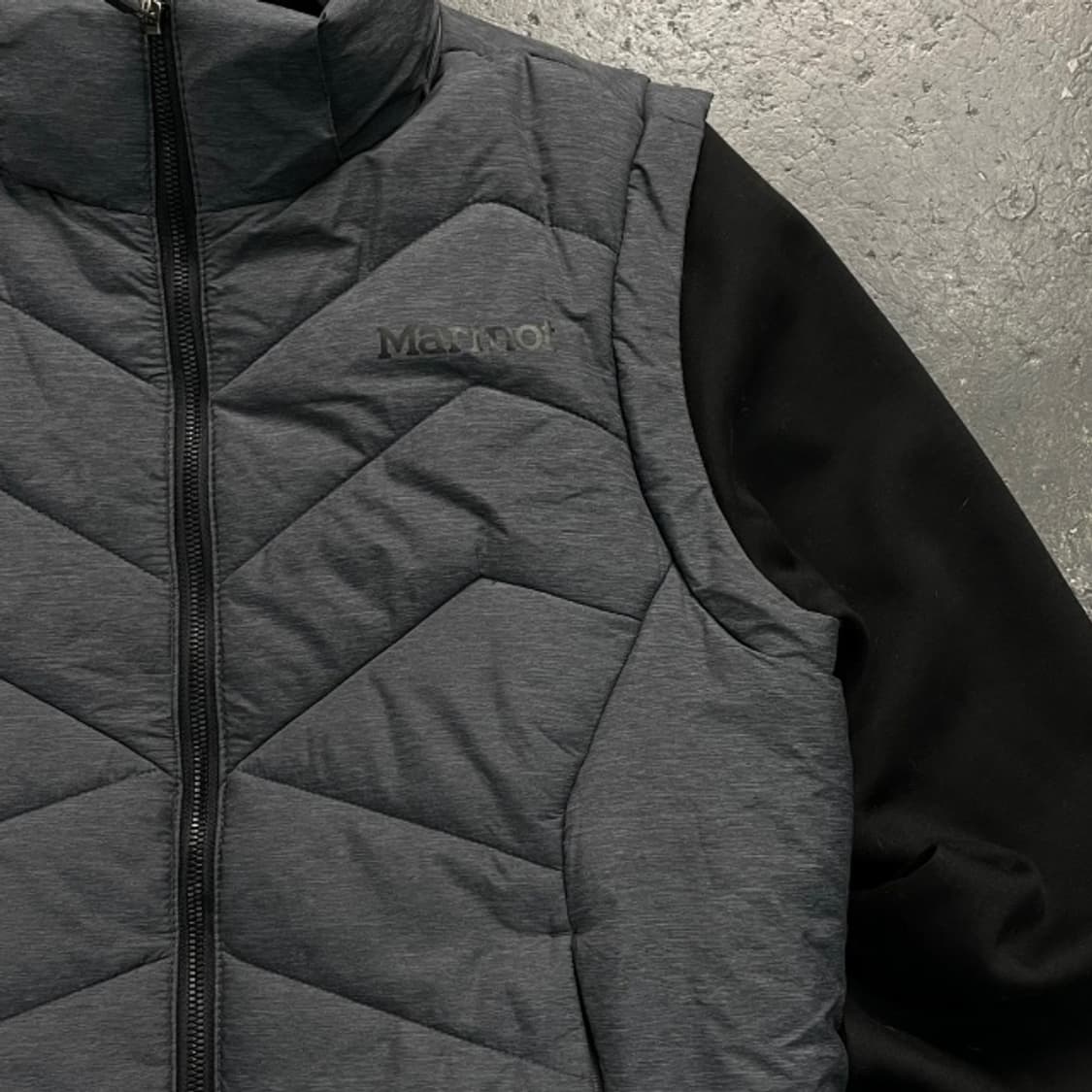 100 마모트 하이브리드 경량패딩 상품이미지2