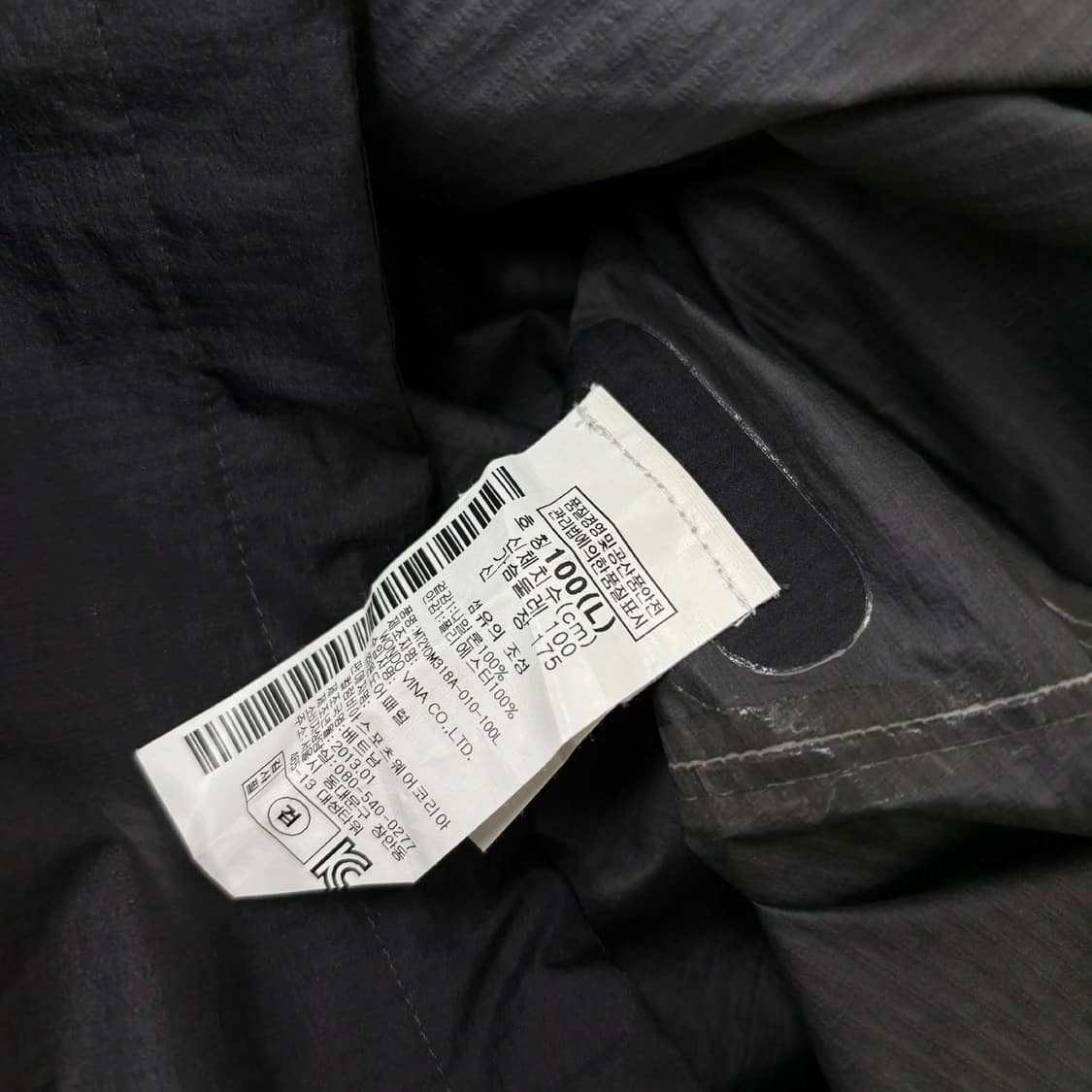 [L] 마운틴하드웨어 블랙 윈드브레이커 자켓 상품이미지5