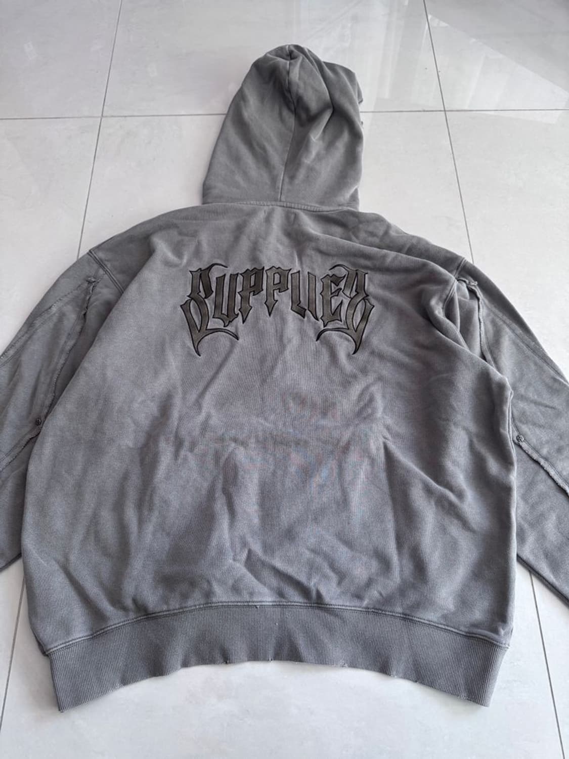 PIERCED ZIP HOODIE 스위칭 피어싱 지퍼 후드 V2 상품이미지4