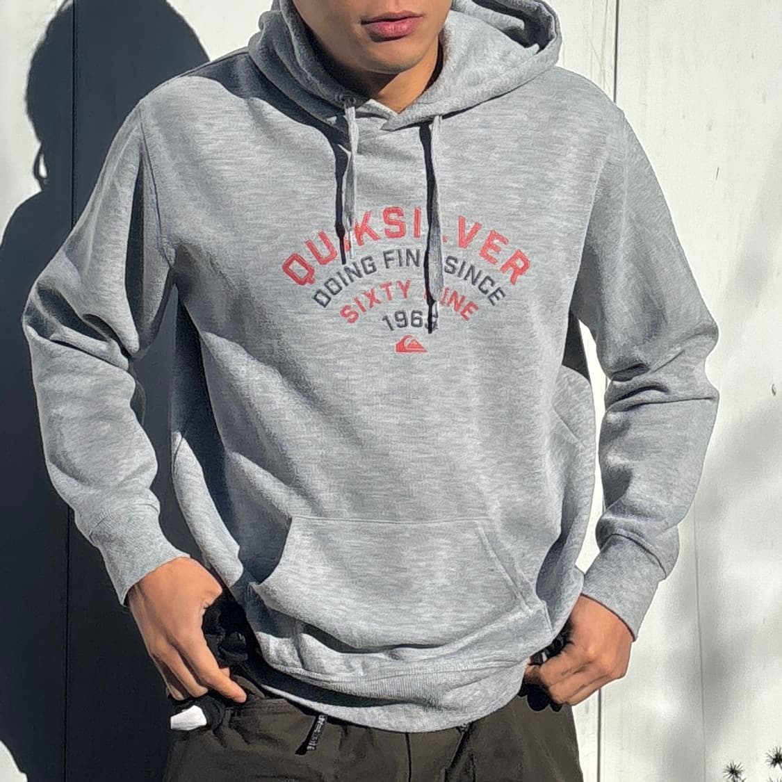 퀵실버 빈티지 아치 로고 그레이 후드 티셔츠 상품이미지2