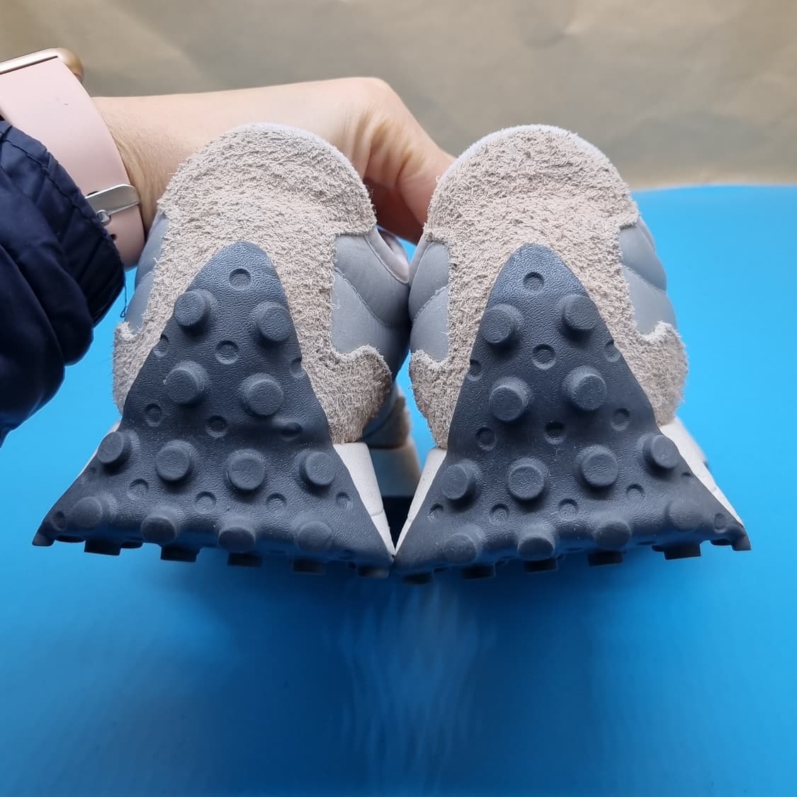 뉴발란스327. 여성운동화235  상품이미지4