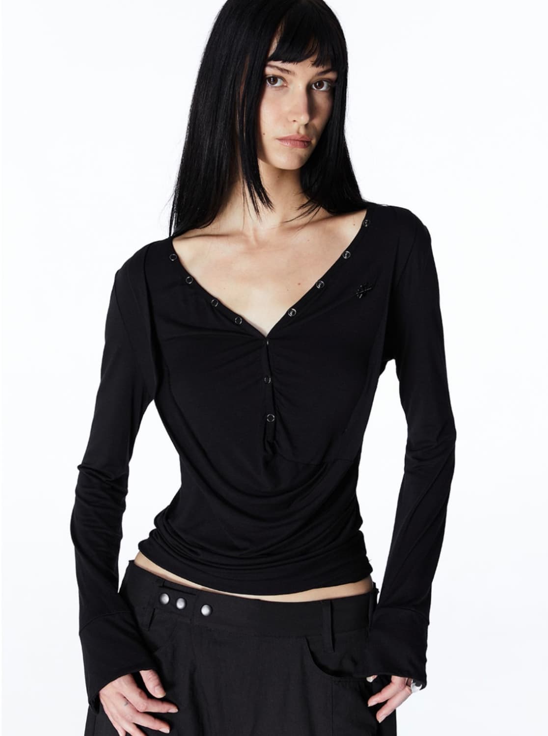 DRAPED HENLEY TOP (BLACK) 상품이미지1