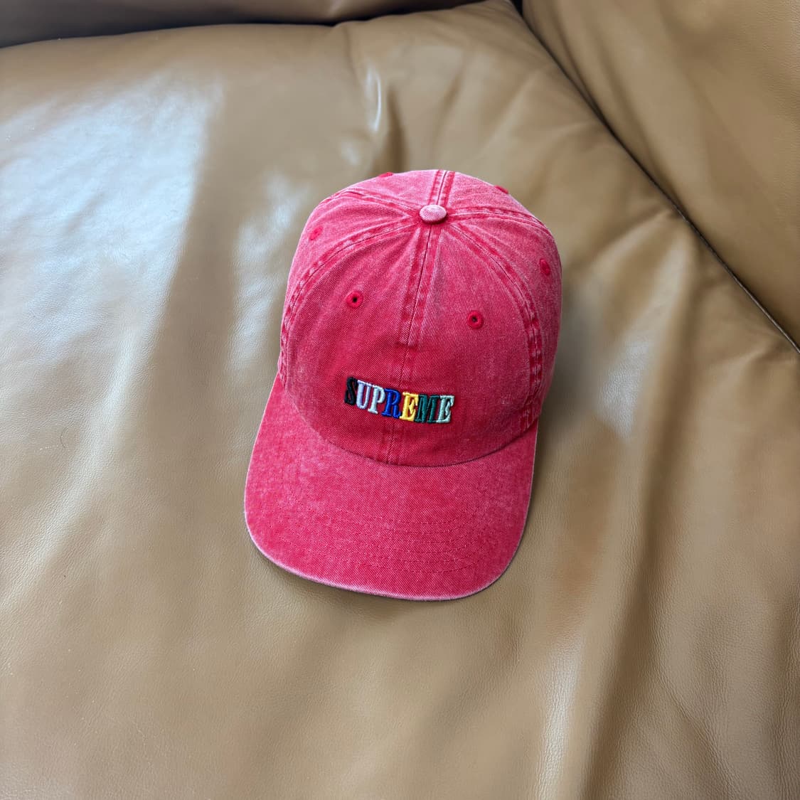 슈프림 6패널 볼캡 모자 피그먼트 워시드 레드 멀티 컬러 로고 상품이미지1