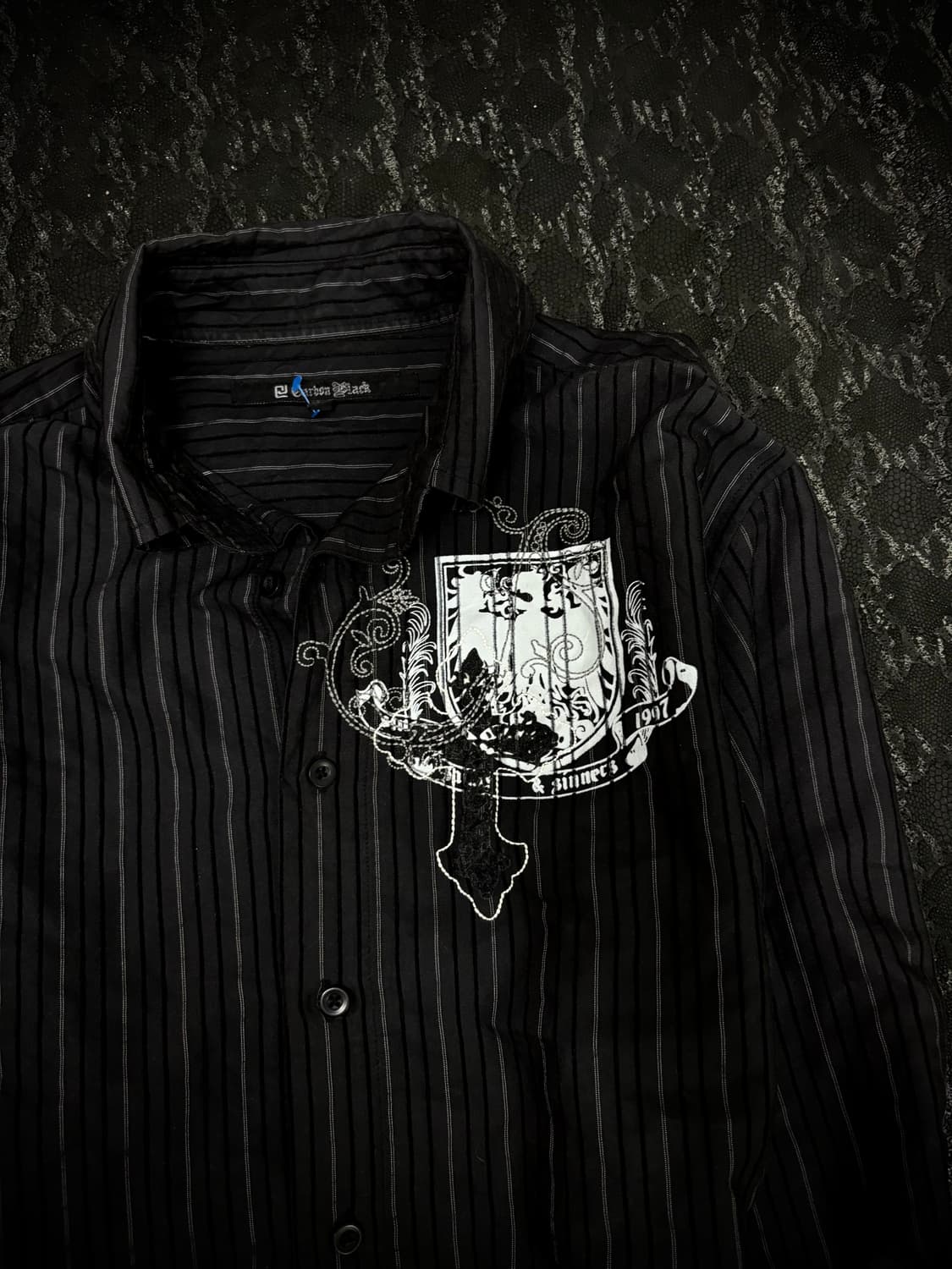 “Vintage” 00’s Gothic Cross Print Shirts 상품이미지2