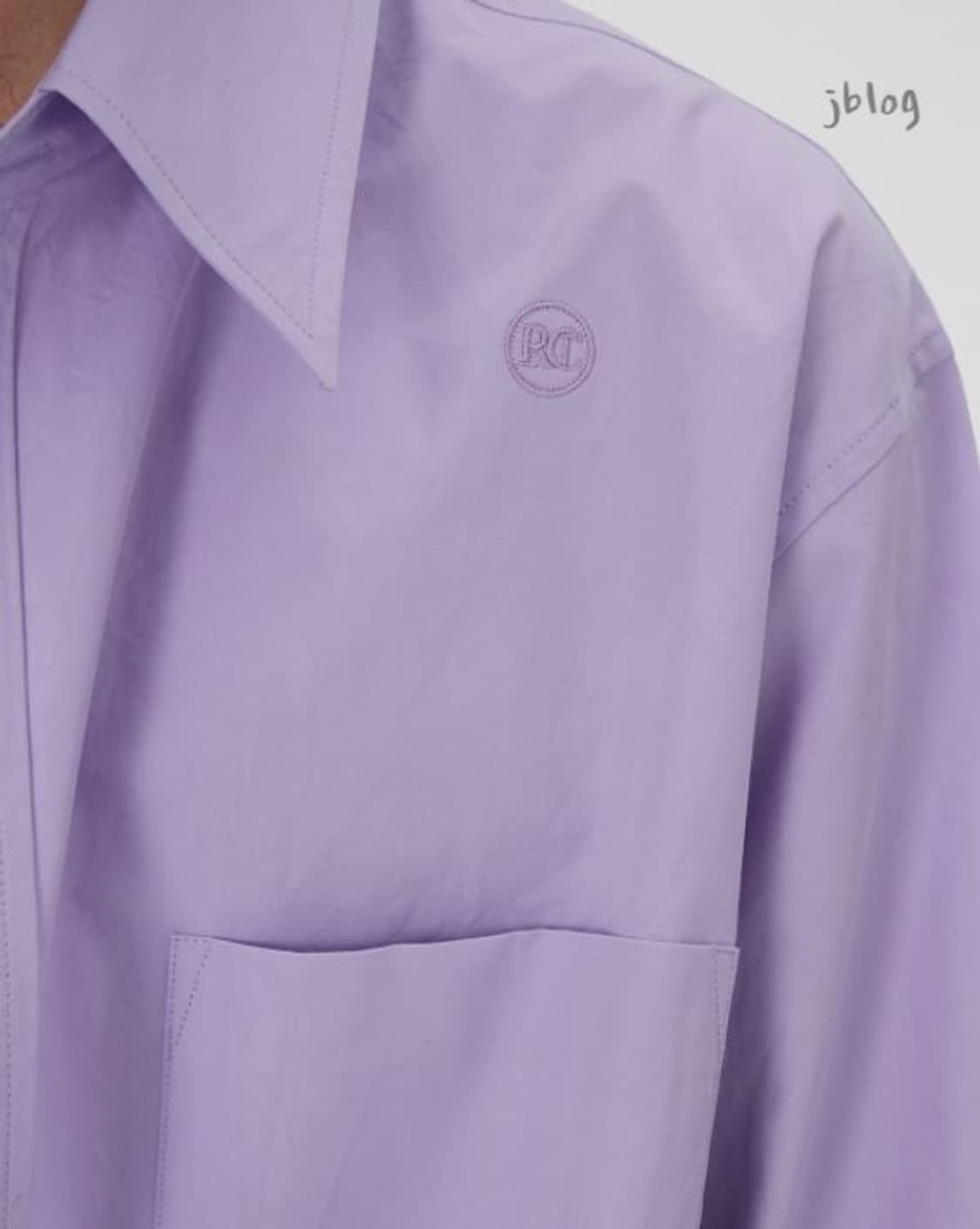 새제품) 렉토 오버핏 rc 로고 코튼 셔츠 라벤더 S 방탄 진 착용 상품이미지5