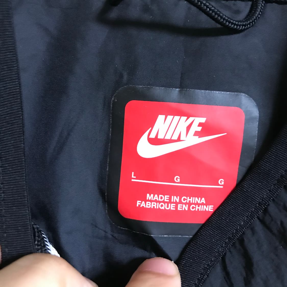 나이키 테크 검정 바람막이 상품이미지3