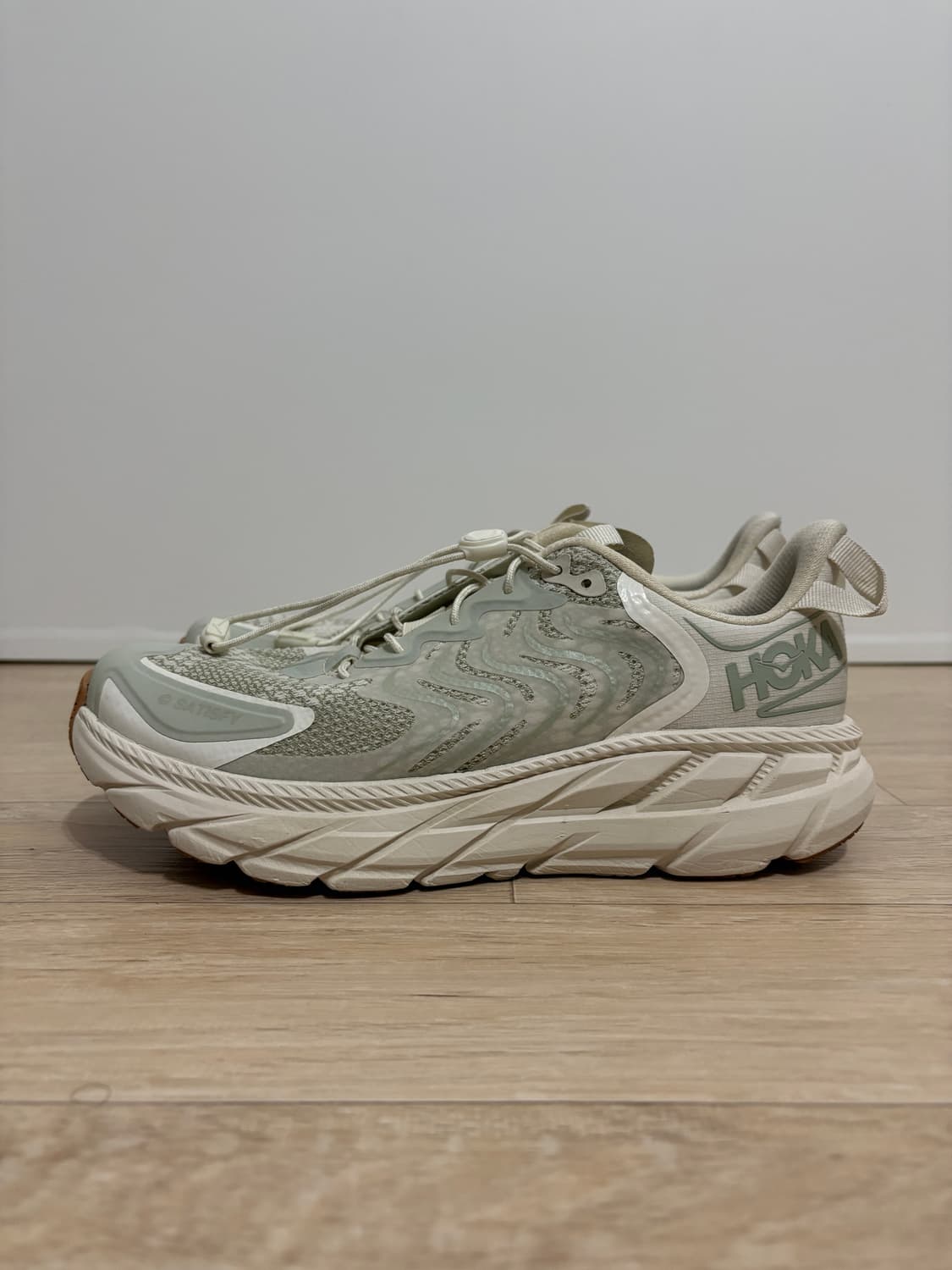 호카 세티스파이 / 클리프톤 LS 셀라돈 틴트 위스퍼 화이트 / 255 상품이미지2