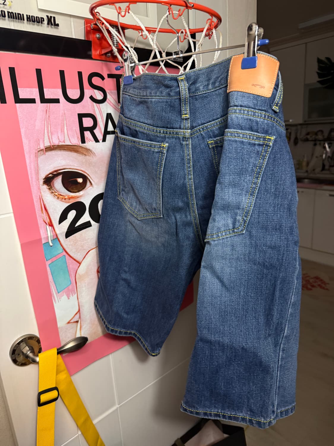 비바스튜디오 청반바지 미착용 판매 합니다. 상품이미지1