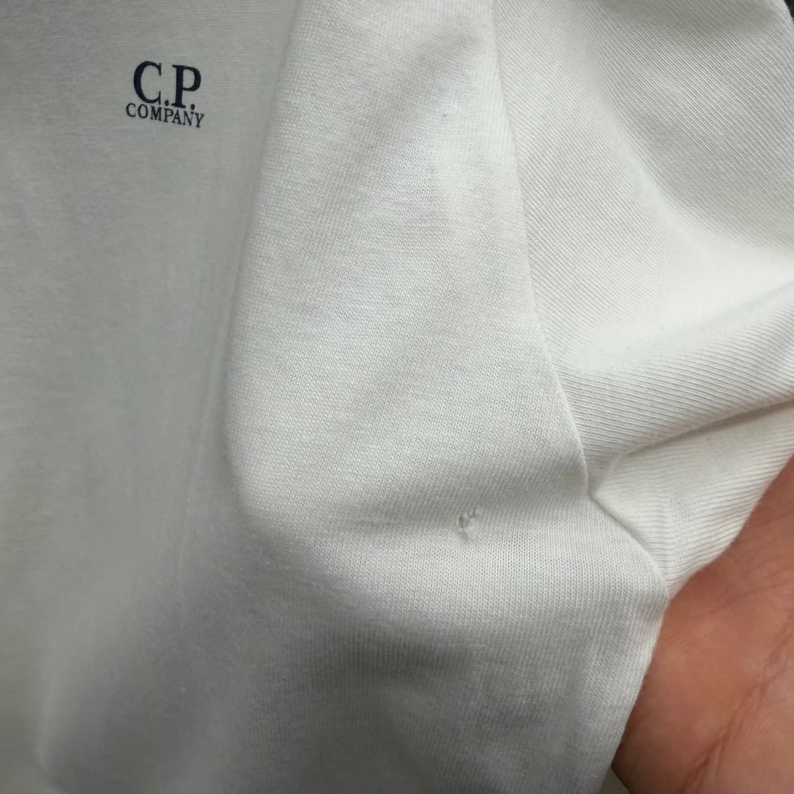 CP컴퍼니 스프레이 로고 화이트 반팔 티셔츠 L 상품이미지8