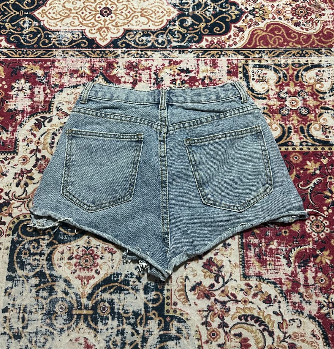 아디다스 레오파드 롱슬리브 찡 데님 숏츠 코디 상품이미지4