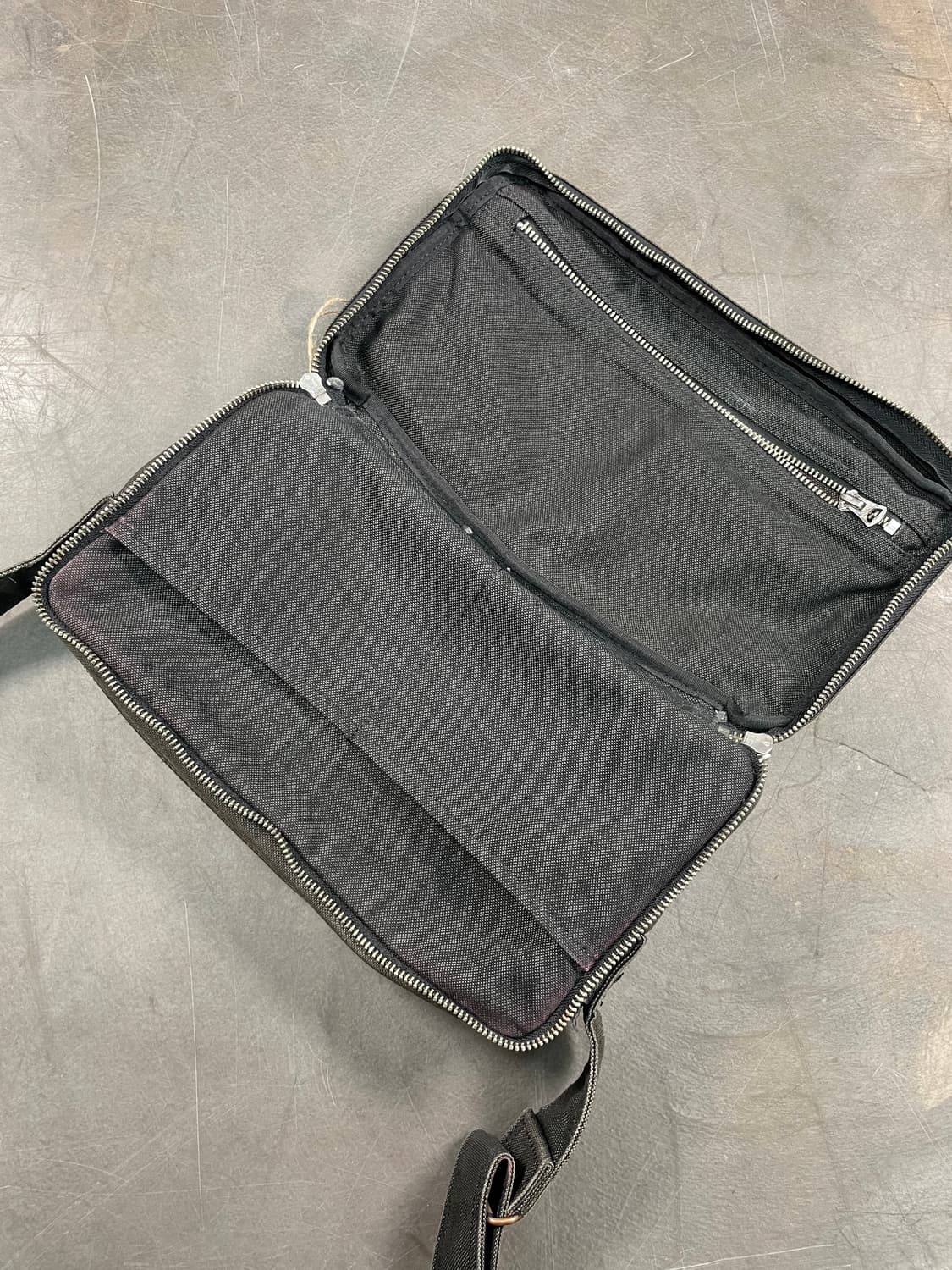 요시다 포터 스모키 숄더백 상품이미지3