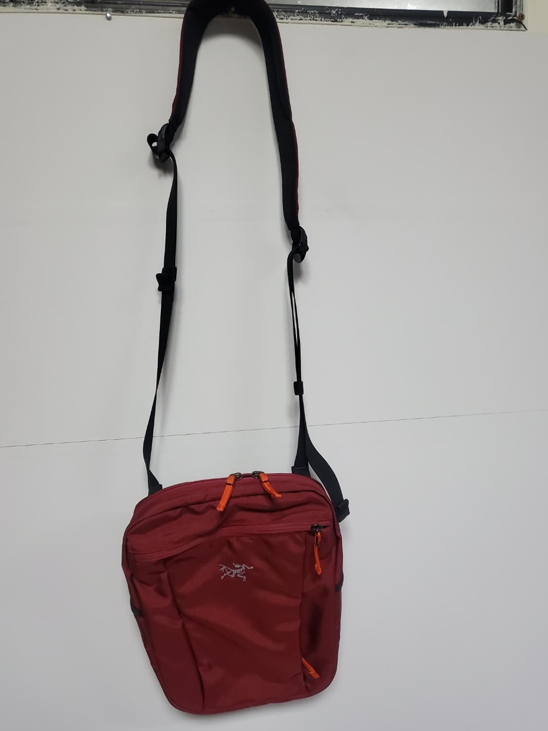 아크테릭스 크로스백 정품 거의새거  상품이미지3