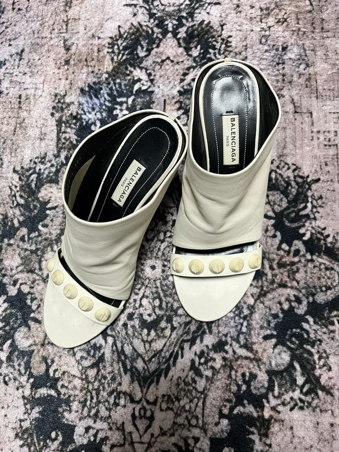 발렌시아가 아카이브 아레나 스터드 웨지 오픈토 힐 235 상품이미지3