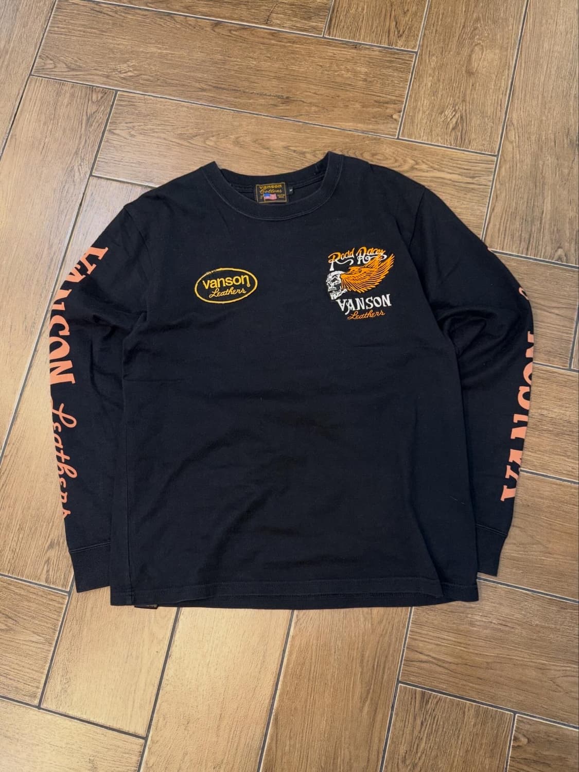 밴슨 핑크 자수패치 스컬 롱슬리브 상품이미지8