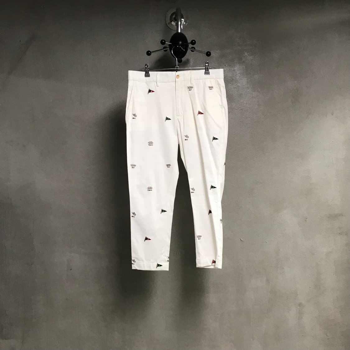 폴로 랄프로렌 멀티 자수 화이트 치노 팬츠 6(W) 상품이미지8