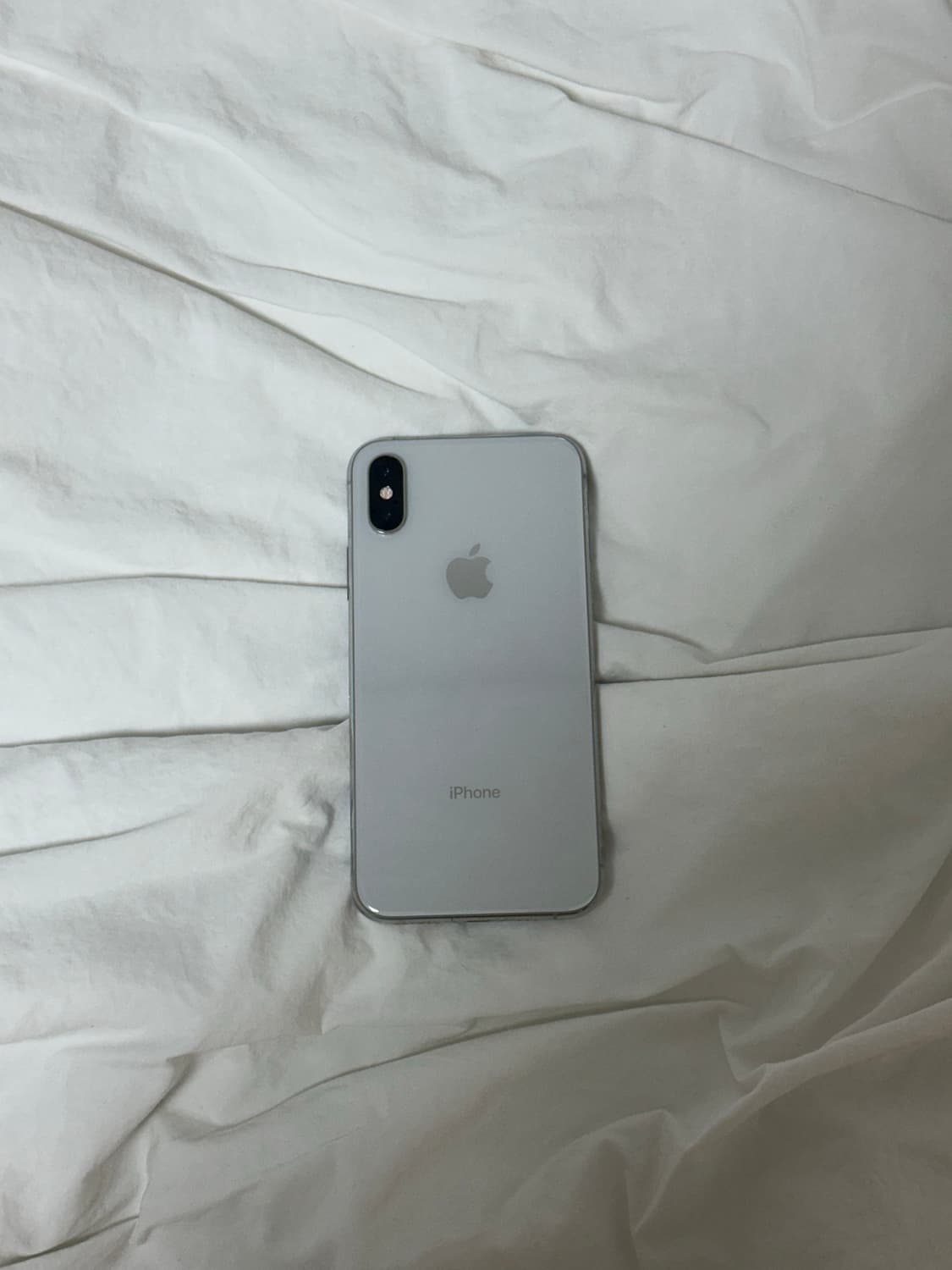 아이폰 XS 실버 색상 판매합니다 상품이미지3
