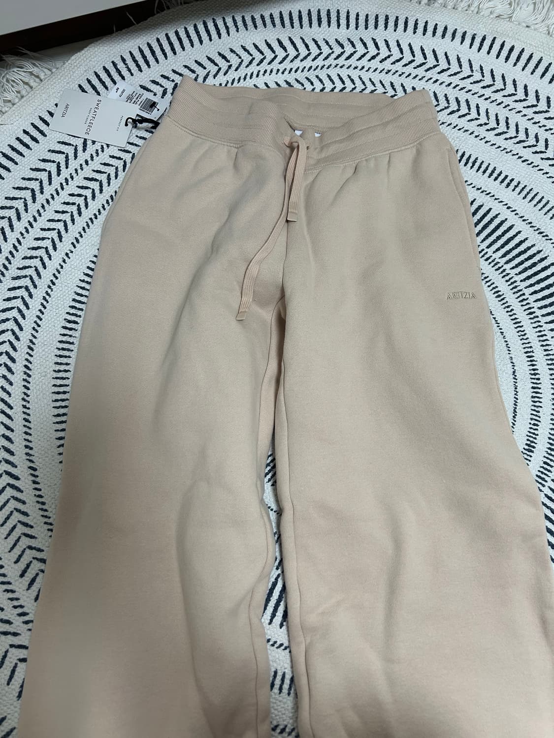 aritzia 와이드 스웻팬츠 상품이미지1