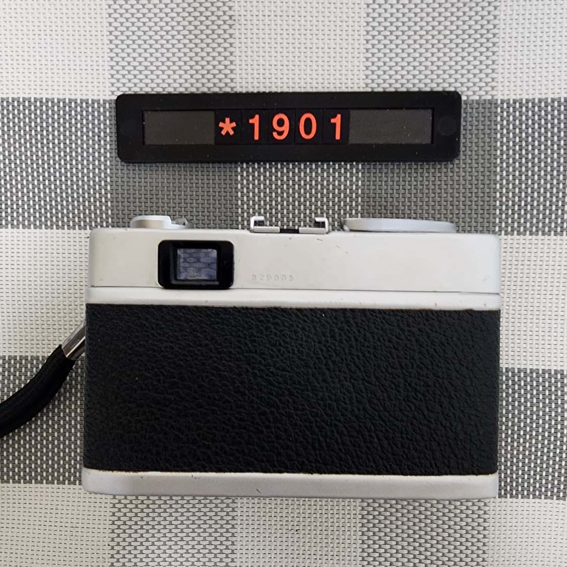 코니카 C 35 E&L 필름카메라 실버바디 상품이미지3