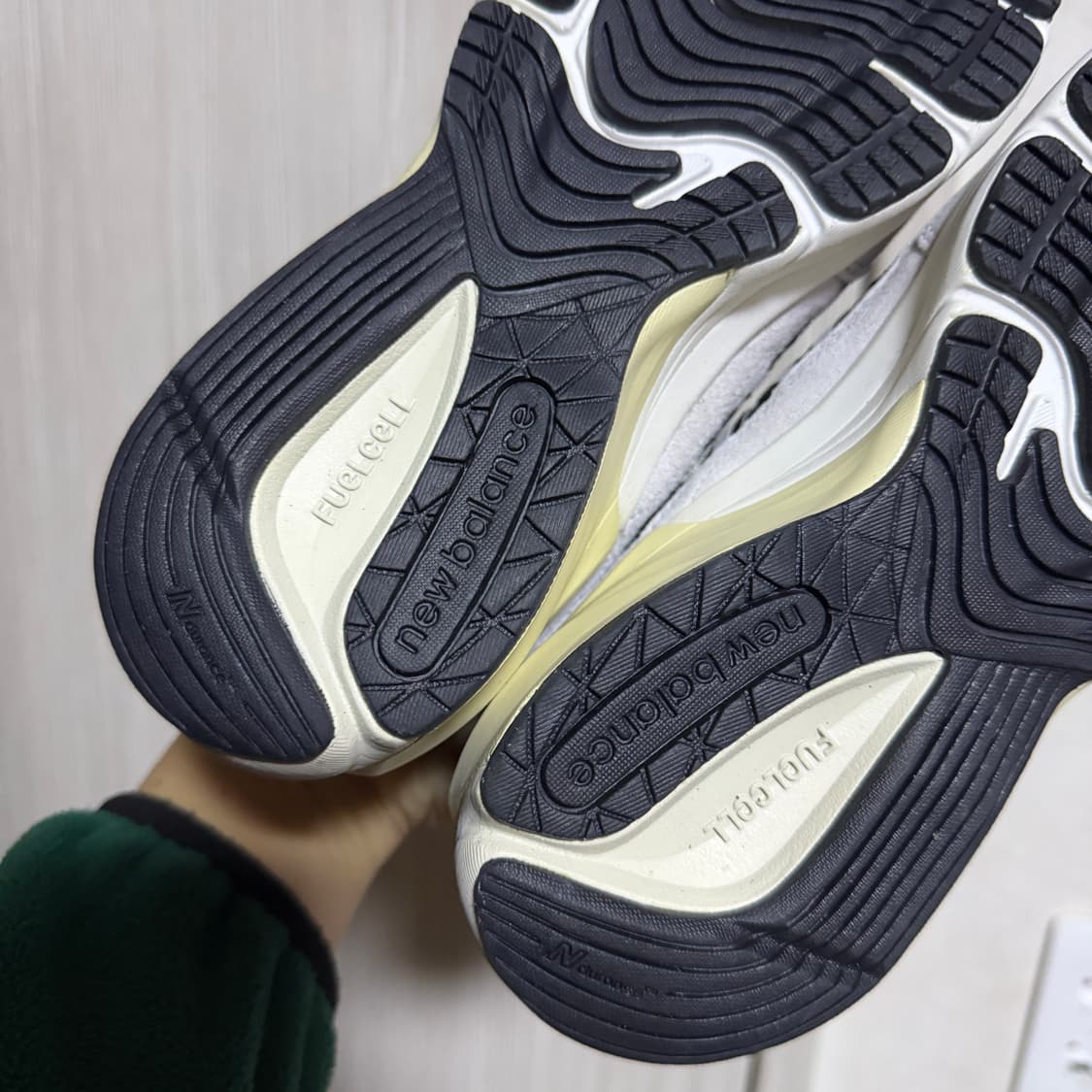 뉴발란스 키즈 퓨어셀 990 V6 화이트 GC990TG6 (220) 상품이미지4