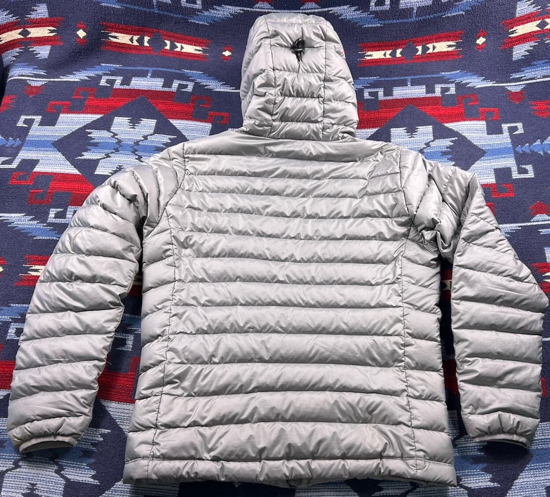 파타고니아 멘즈 후디 경량패딩 그레이 상품이미지4