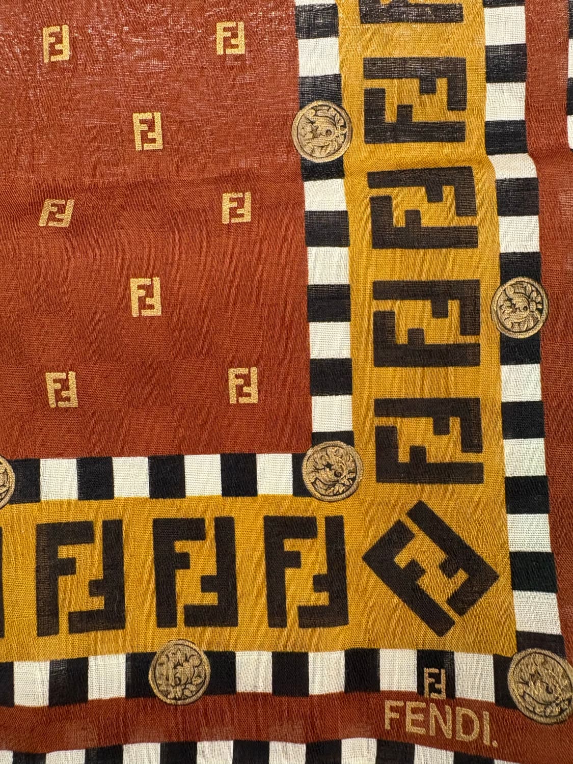 펜디 주카 로마 1925 실크 미니스카프 상품이미지1