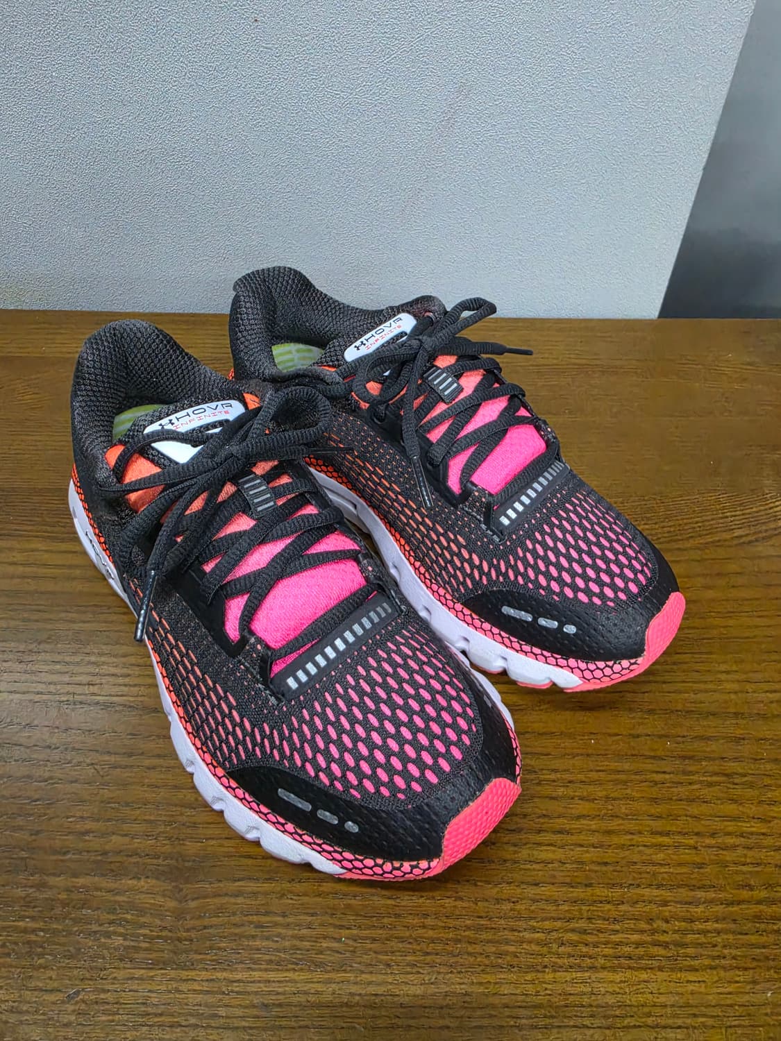 언더아머 HOVR Sonic 5  블랙/핑크 상품이미지2