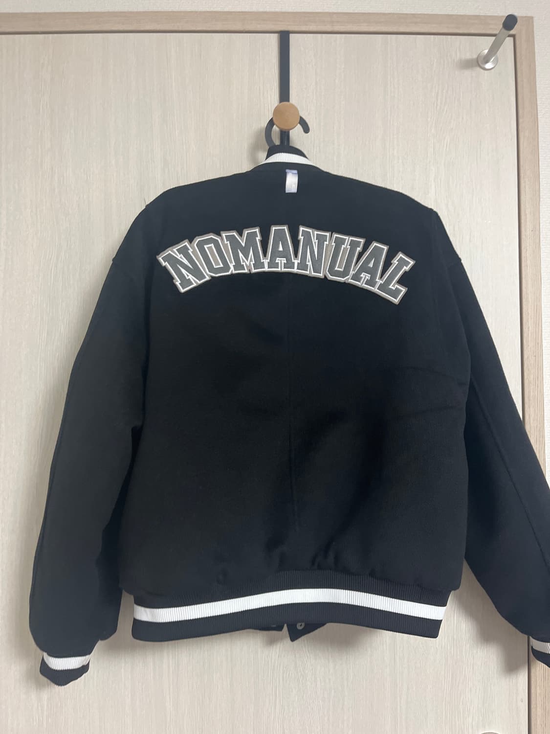 노매뉴얼 바시티자켓 거의새거 상품이미지2