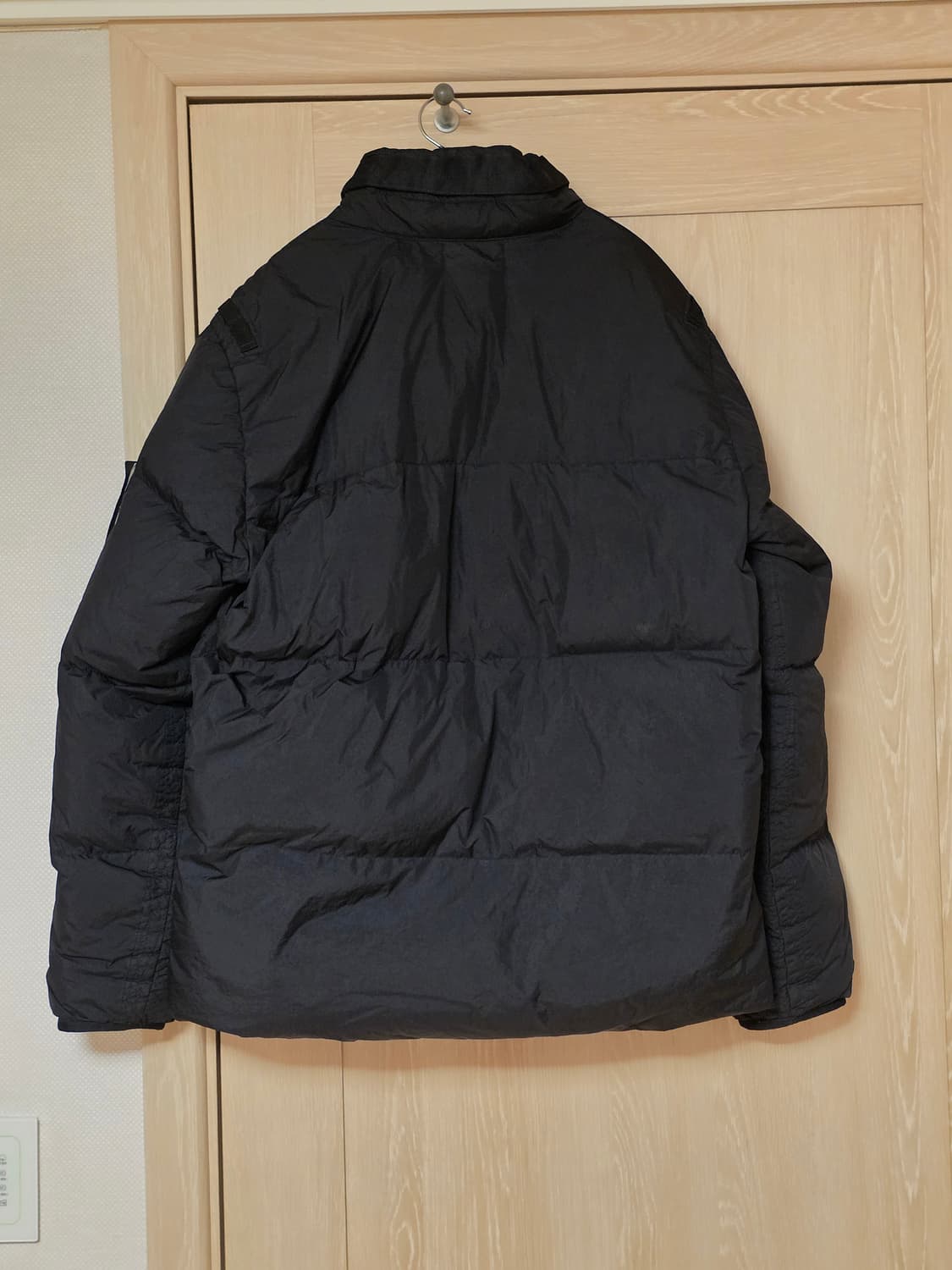 [L] 22FW 스톤아일랜드 크링클랩스 논 후드 다운 패딩 상품이미지5