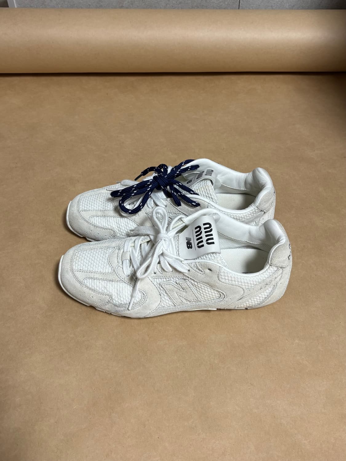 미우미우 뉴발란스 화이트 37 (240) 상품이미지2