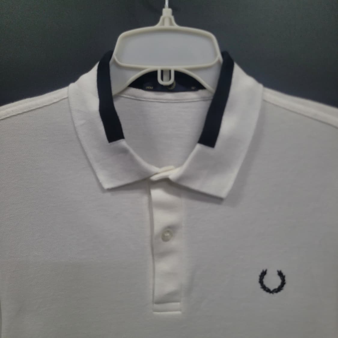 FRED PERRY 프레드페리 슬림핏 자수로고 셔츠 상품이미지2