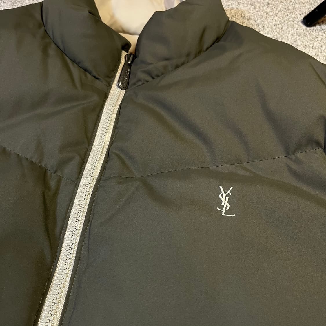 Y.S.L 입생로랑 리버시블 덕다운 패딩 상품이미지3