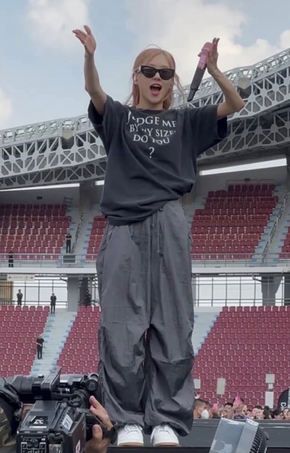 블랙핑크 로제 바지 Motel Rocks Parachute Pants 상품이미지2