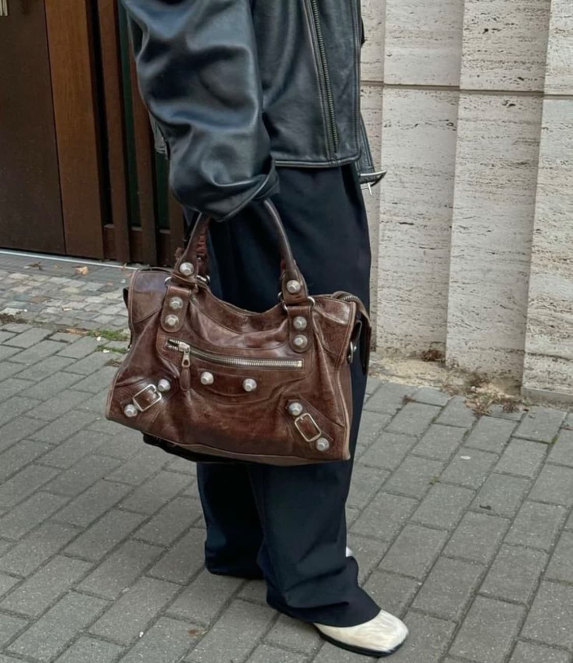 [A급 정품] 발렌시아가 자이언트 시티 모터백 미디움 브라운 상품이미지9