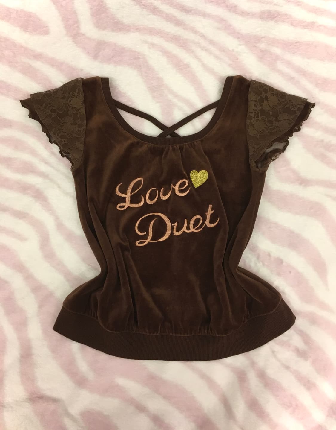 라떼갸루 초코 벨벳 레터링 로맨틱 탑 로걀탑 리즈리사st 상품이미지1