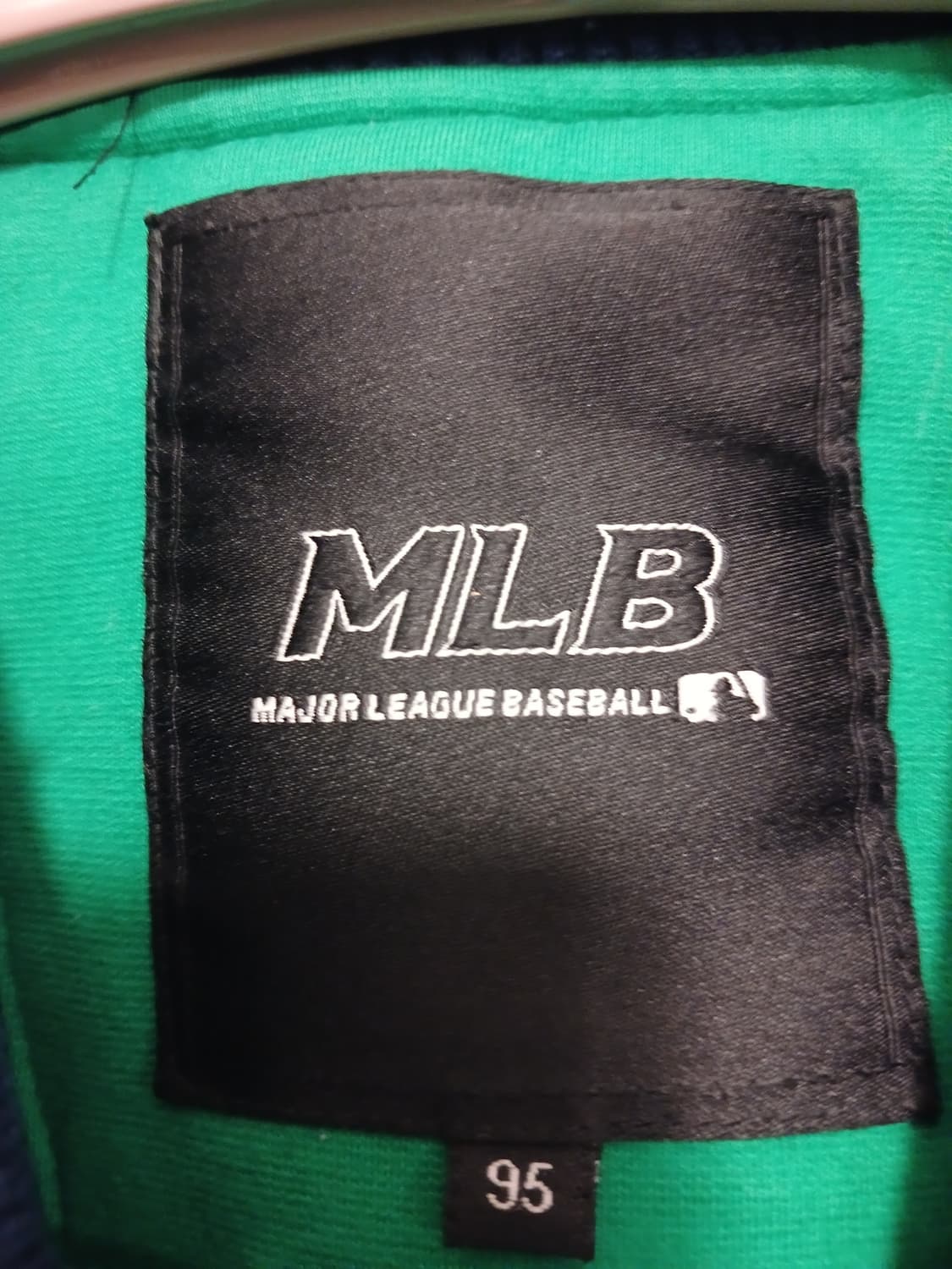 MLB 정품 여성 야구 점퍼 95 사이즈 상품이미지2