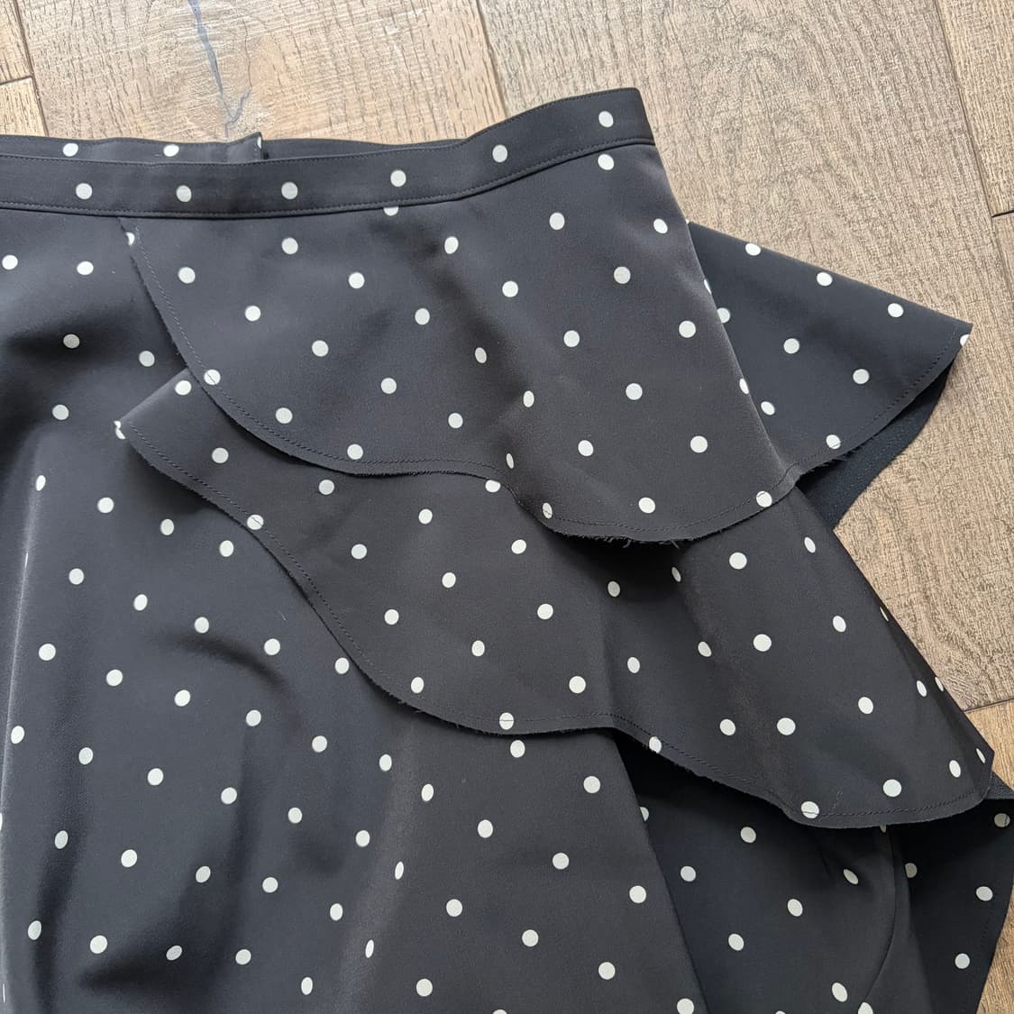 Dot Ruffle Transformed Skirt 상품이미지5