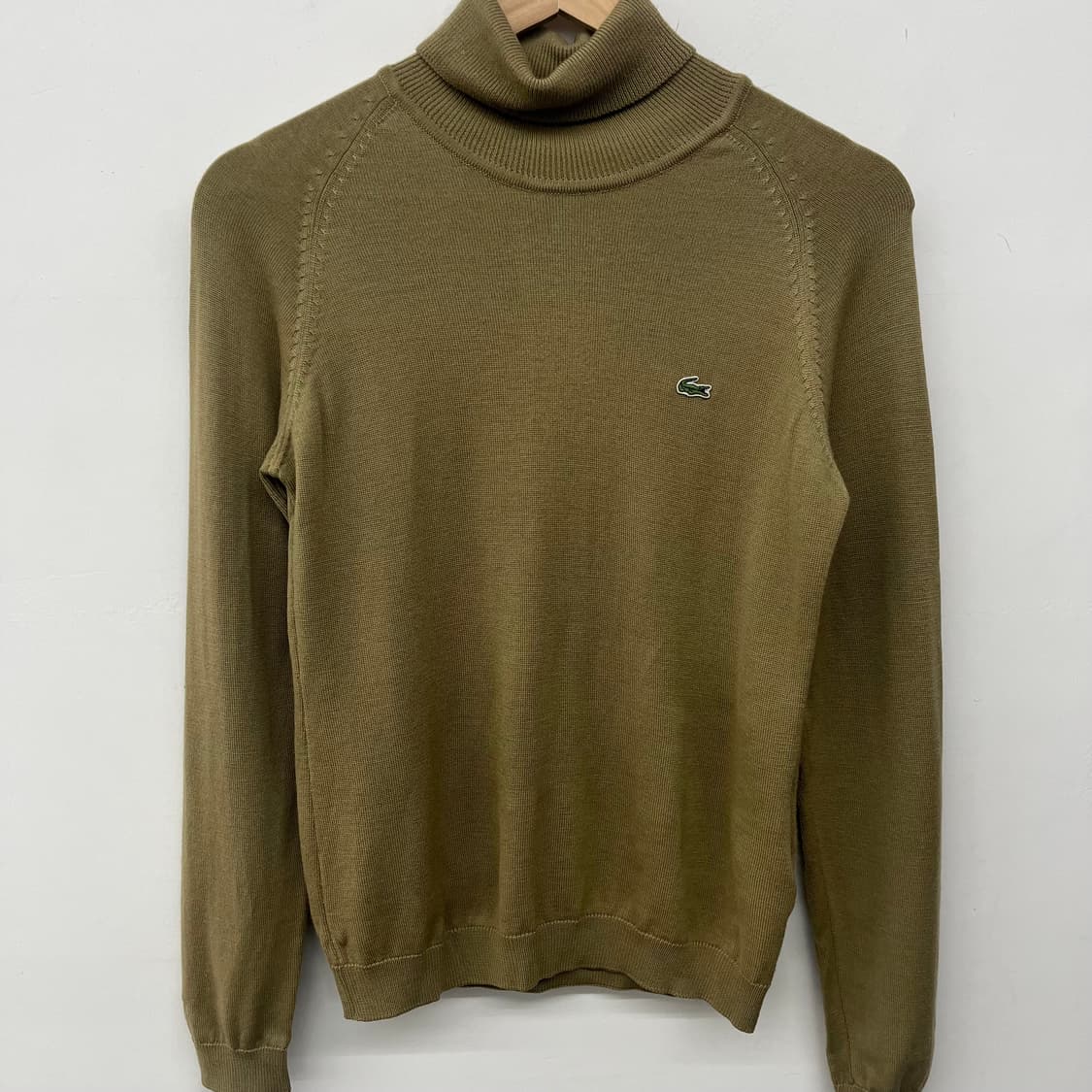 라코스테 터틀넥 스웨터 카키색 여/S 상품이미지2