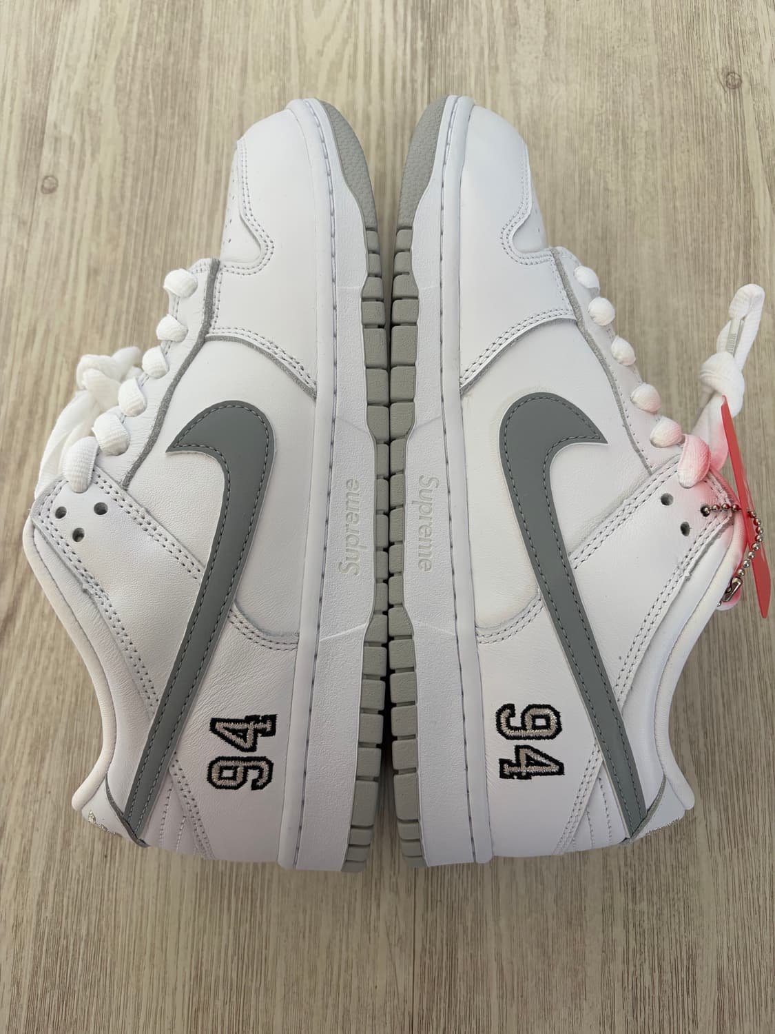 나이키x슈프림 SB 덩크 로우 화이트 270 상품이미지4