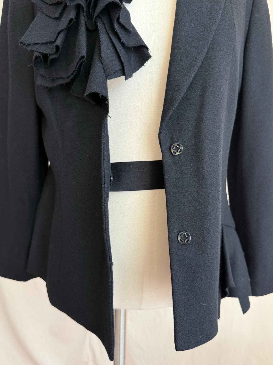 Ritsuko Shirahama 비대칭 러플 울 블레이저 상품이미지6