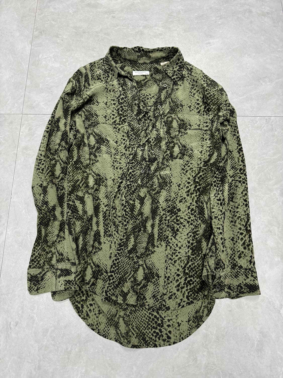 이큅먼트 Equipment 실크 상품이미지1