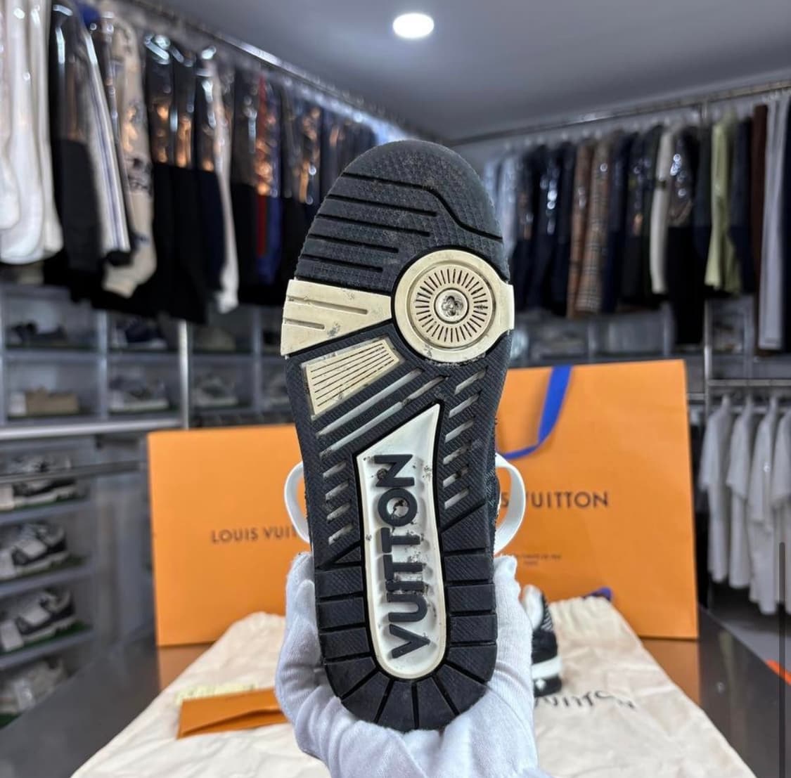 [리오브] 루이비통 LV 트레이너 데님 모노그램 스니커즈 상품이미지3